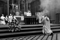 /album/velikonocni-vigilie-a-krest-katechumenu-4-4-2026-foto-jan-bezucha/bila-nedele-antonin-2026-069-jpg/